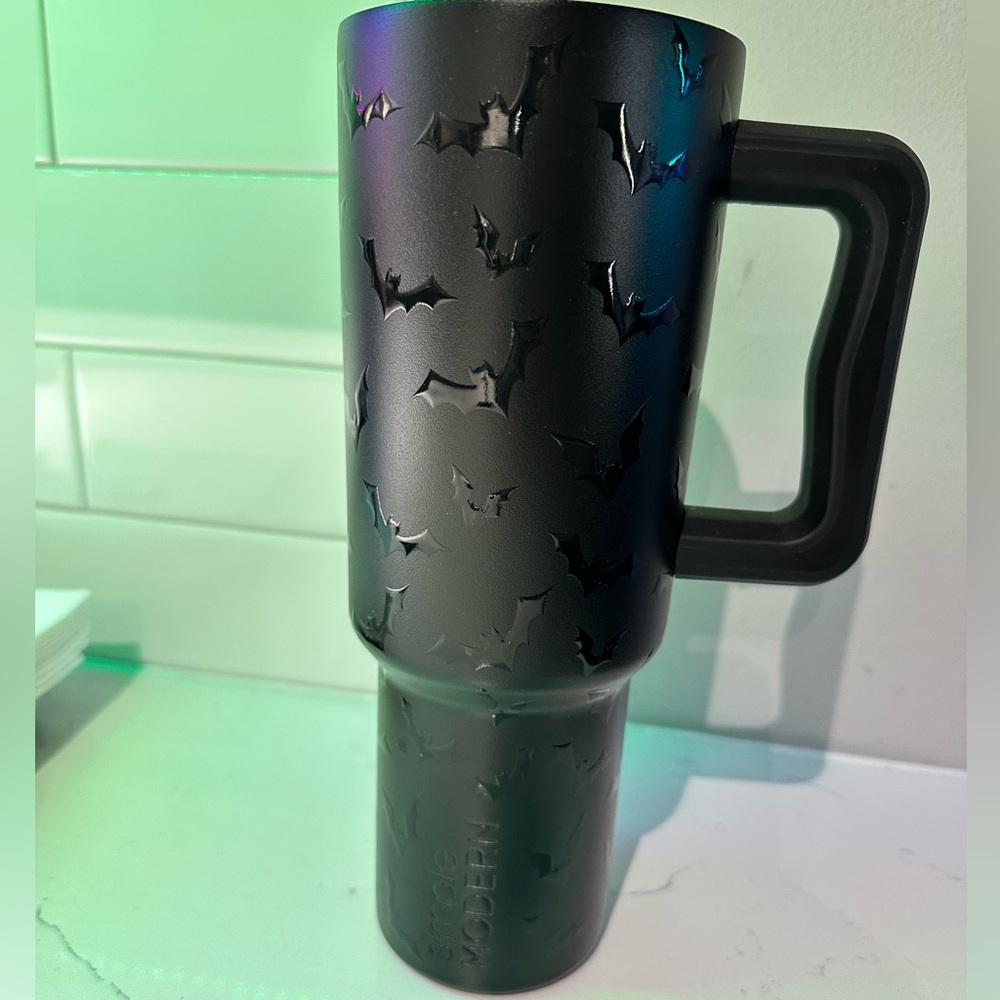 Limited Edition Leakproof Black Tumbler with Bat Design